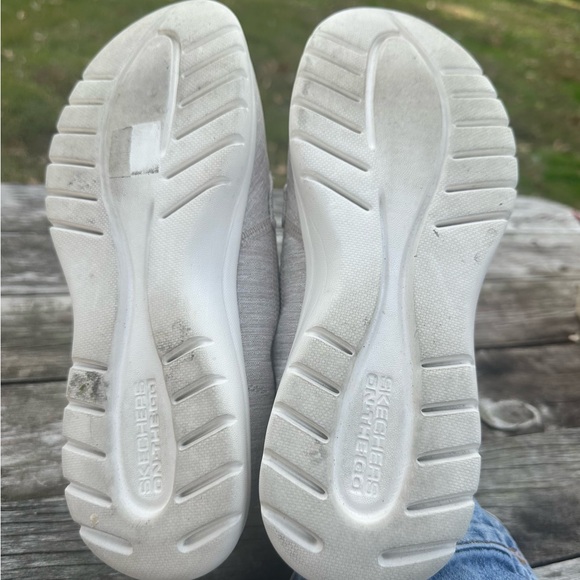 Skechers OTG FLEX Slip On Trainers Sneakers
Taupe Women’s Size 7.5 - Picture 7 of 7